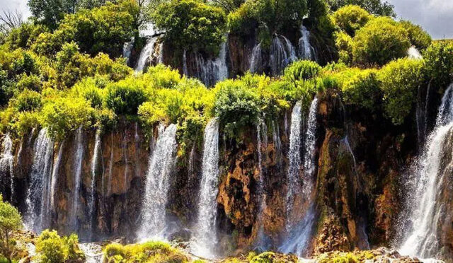 Erzincan’da Ekşisu Kaplıcaları ve Girlevik Şelalesi