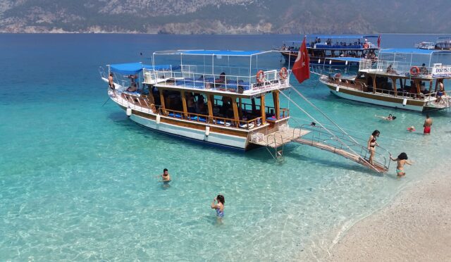 Antalya Adrasan’da Yüzme ve Tekne Turu